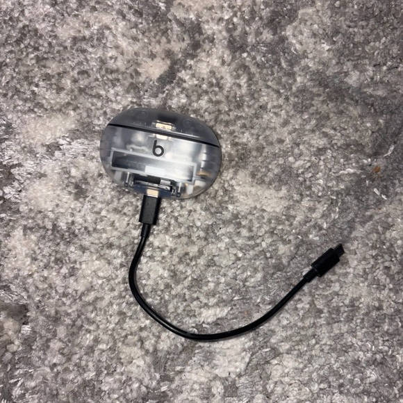 Beats Studio Buds Charging Cable with Transparent Case